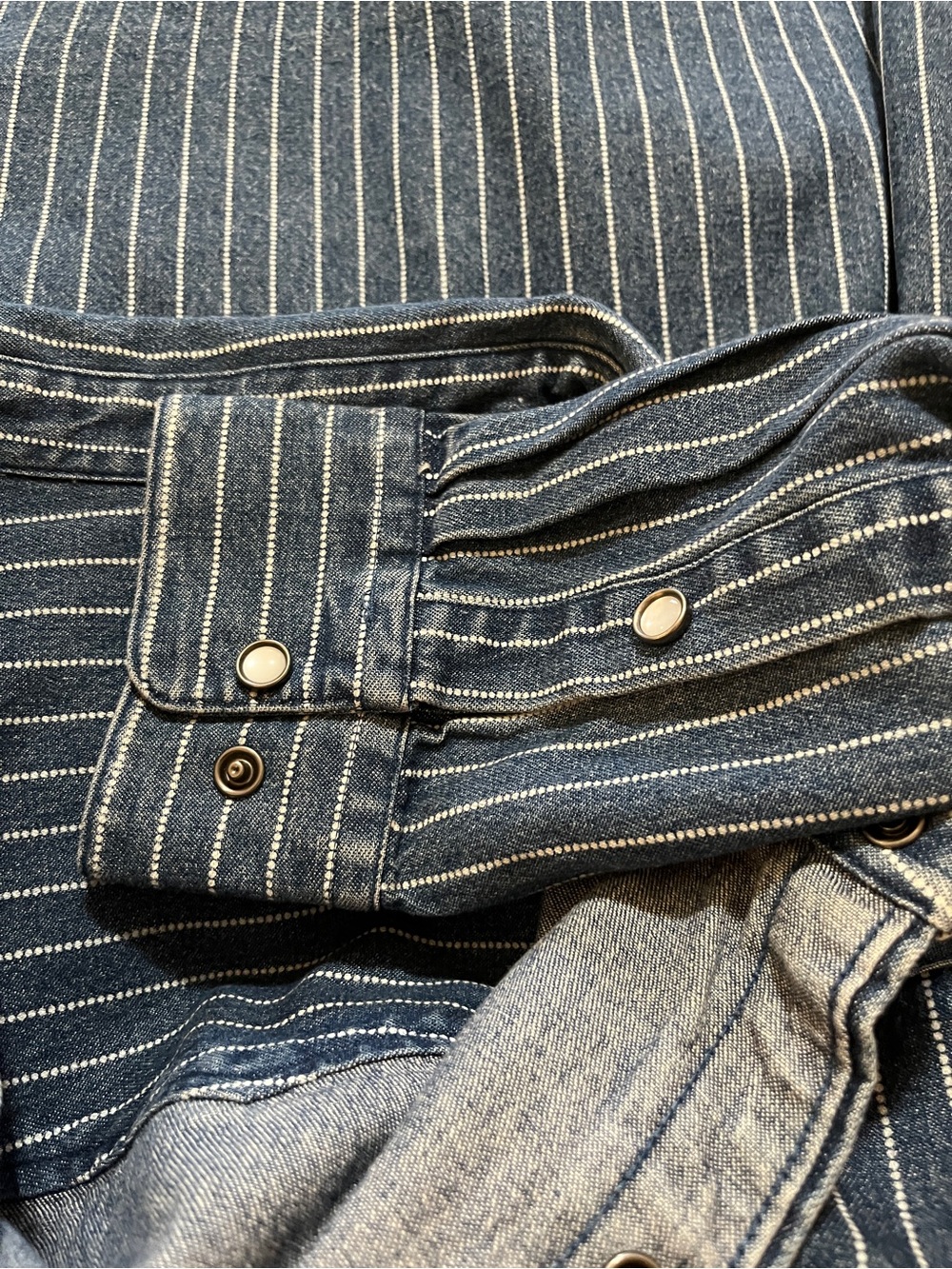 Howler Brothers Blue Pinstripe Dust Up Denim Snapshirt. NEW. Small - Picture 6 of 10